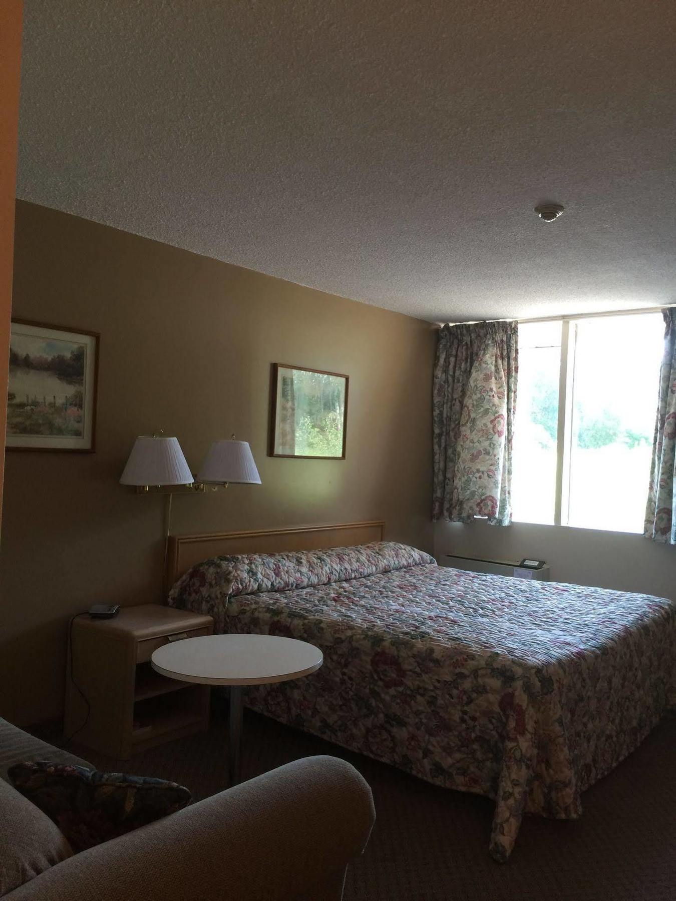 סאולט סאינטה מארי Canadian Motor Hotel מראה חיצוני תמונה