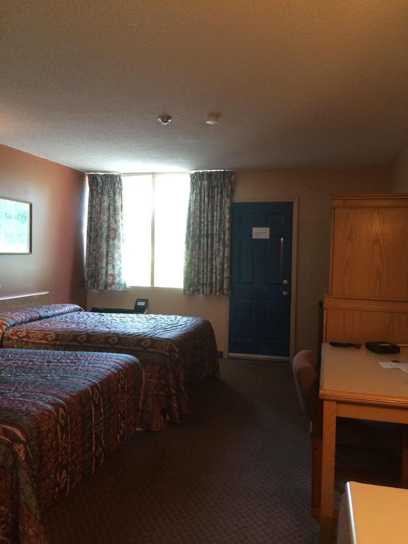 סאולט סאינטה מארי Canadian Motor Hotel מראה חיצוני תמונה